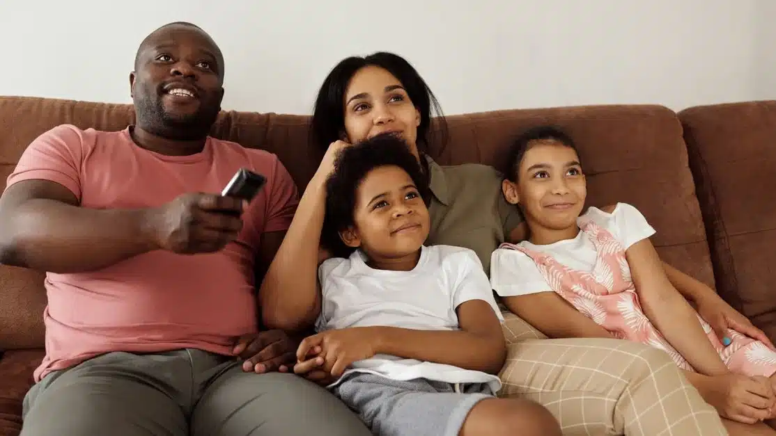 Foyer utilisant un service de streaming sur télévision connectée